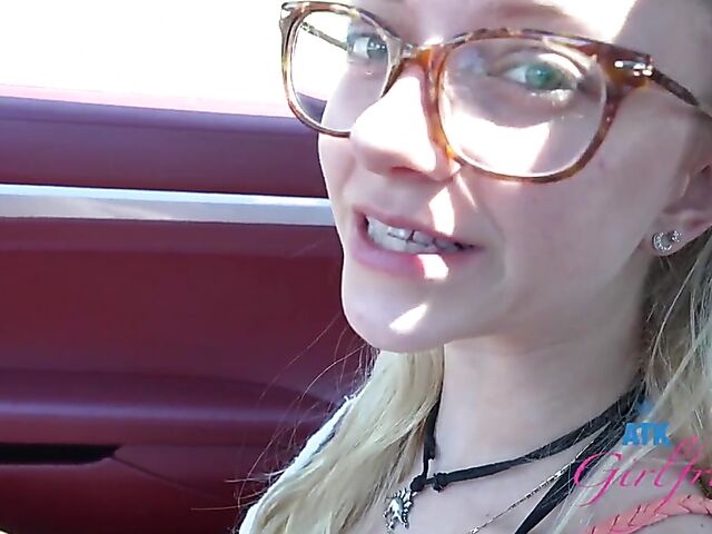 Riley Star - Naughty girlfriend with glasses POV trip to Malibu