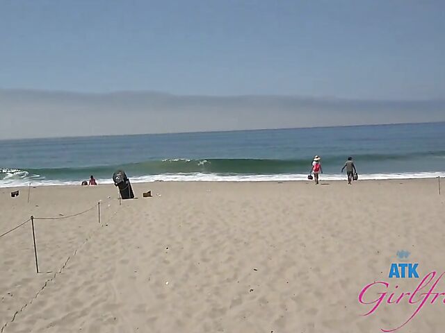 Riley Star - Naughty girlfriend with glasses POV trip to Malibu