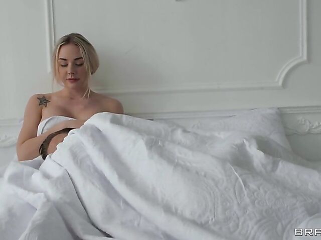 Intense pussy fuck and finger squirt with blonde bombshell Angie Lynx