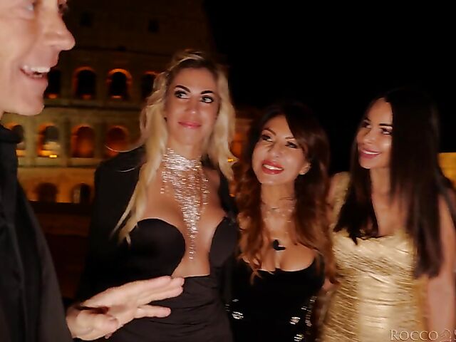 Crazy club orgy with Rocco Siffredi and Marika Milani