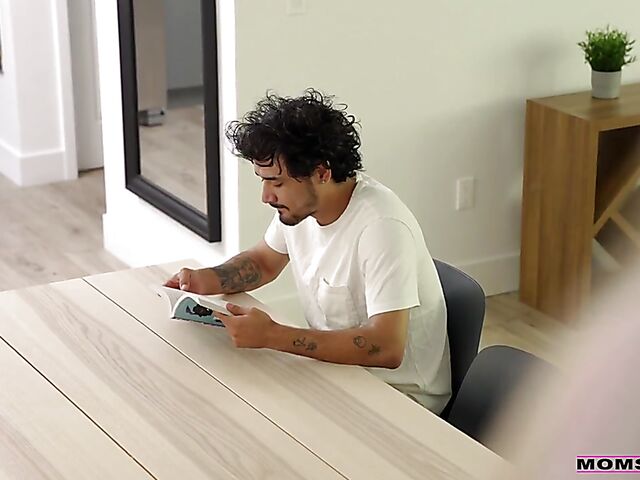 Fucking milf maid Aiden Ashley (his stepmom) by surprise