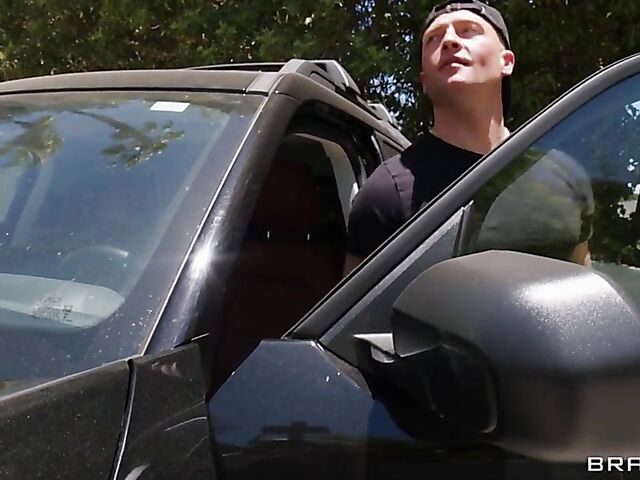 Blonde FFM 3-some after milk shower with Bunny Madison and Slimthick Vic