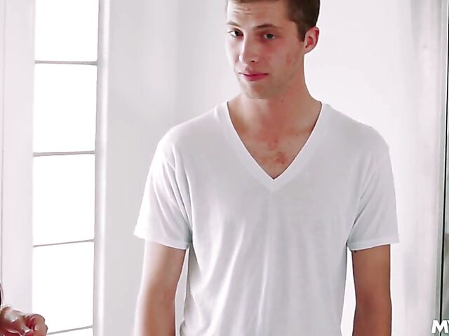 MILF India Summer threesome with teen Arielle Faye