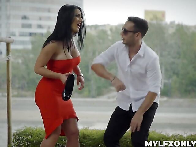 Sexy brunette MILF with a broken heel Honey Damon aka Honey Demon