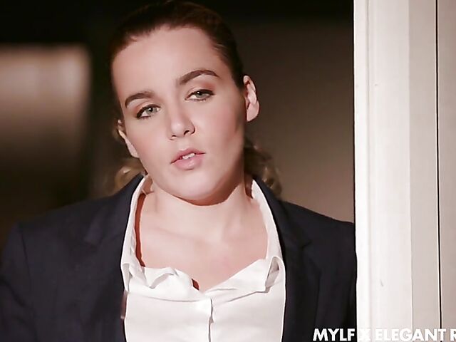 Big natural tits MILF Natasha Nice fucking during the workday