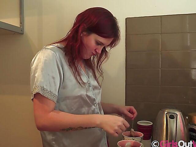 Amelia P & Fawn - Australian lesbian hairy girl gets licked and fingered in the morning