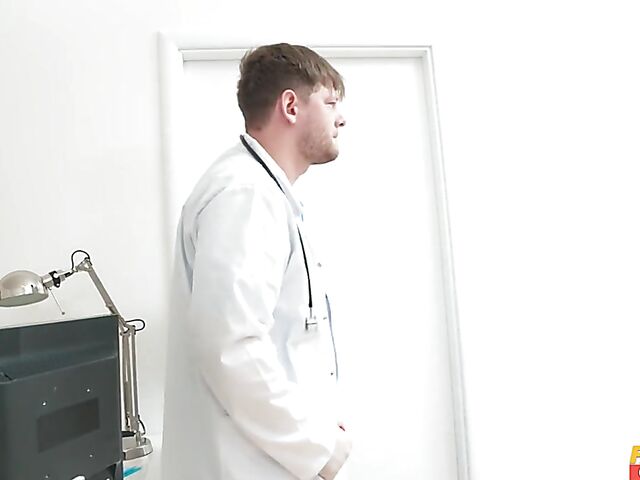 Fake doctor secretly fucks young and beautiful Tru Kait behind her boyfriend's back