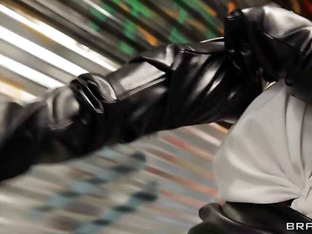 Big tits MMF 3some and double vaginal with busty LaSirena69