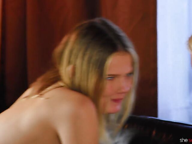 Alix Lynx & Coco Lovelock - Lesbian milf and teen go wild