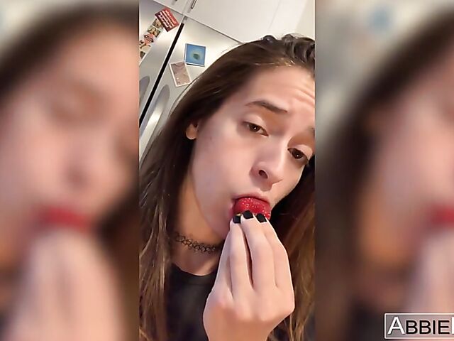 Abbie Maley's homemade magic wand video