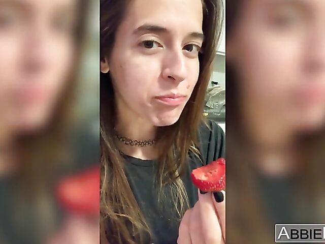 Abbie Maley's homemade magic wand video