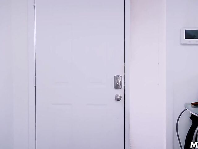 MILF big tits massage with super-stacked Casca Akashova