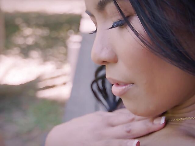 Asian bikini babe Jada Kai gets nude under the palm tree