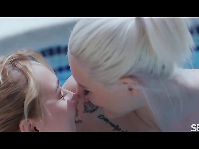 Lesbian pool lovers Christy White and Kelly Collins