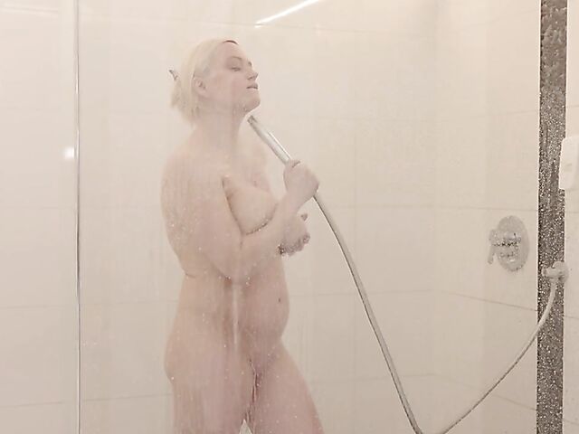 Romantic sex with busty blonde Sandra Sweet