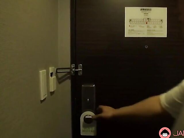 Japanese MILF Naho Hazuki gets it started in the shower