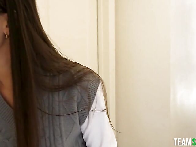 Cute teen babysitter Liz Jordan gets nailed