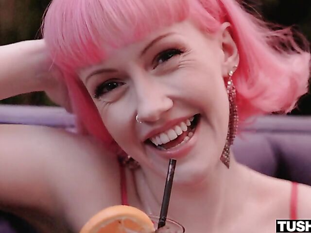 Pale anal lover with pink hair Evie Rees