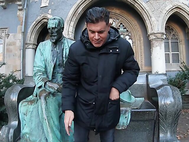 POV threesome with sweet girl Melody Marks