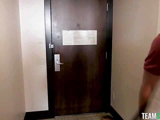 Colombian blonde latina Carlita Ray gets shagged