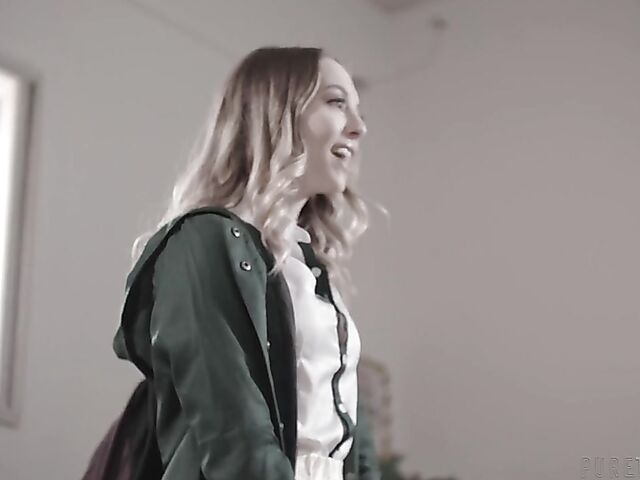 Cheerleader uniform on college teen girl Lily Larimar turns her teacher on