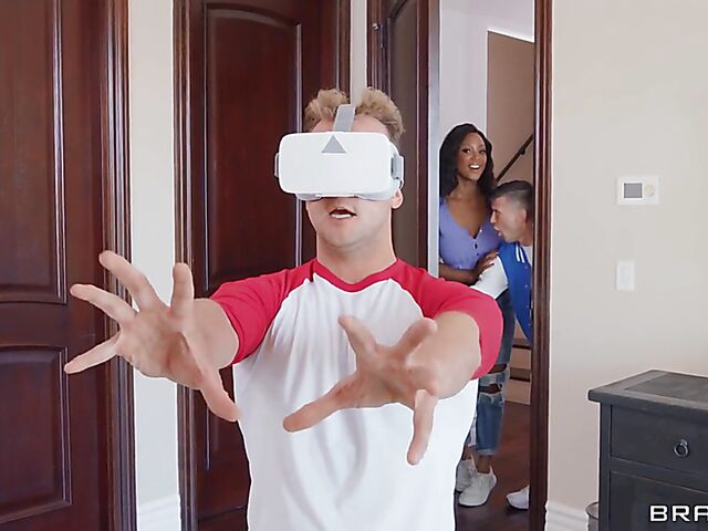 Big tit ebony August Skye gives a real experience