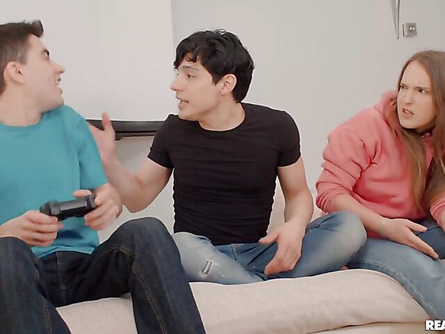 Busty MILF La Paisita Oficial gets caught by her son's best friend Jordi El Nino Polla