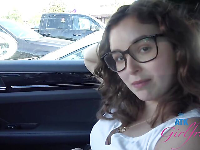 Leana Lovings - Teen with glasses POV adventure