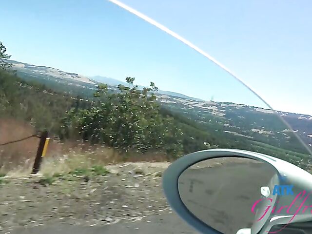 Leana Lovings - Teen with glasses POV adventure