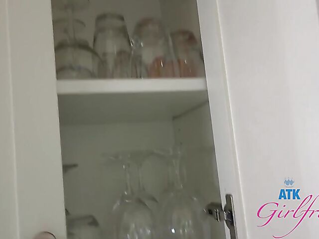 Leana Lovings - Teen with glasses POV adventure