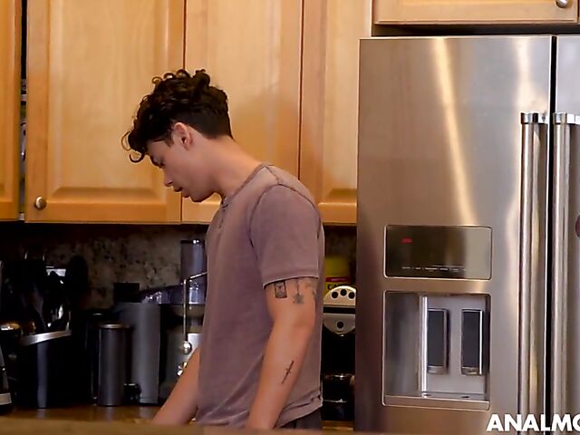 Quinn Waters - Anal mom with big titties and puffy pussy