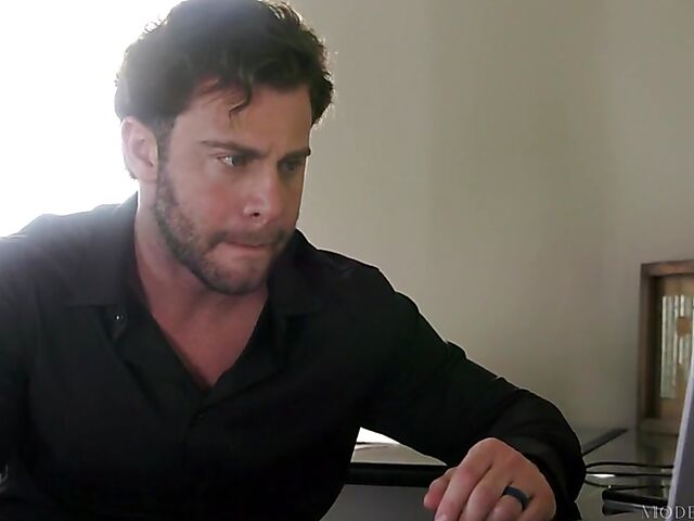 Shaved asian teen Kimmy Kimm wants to fuck