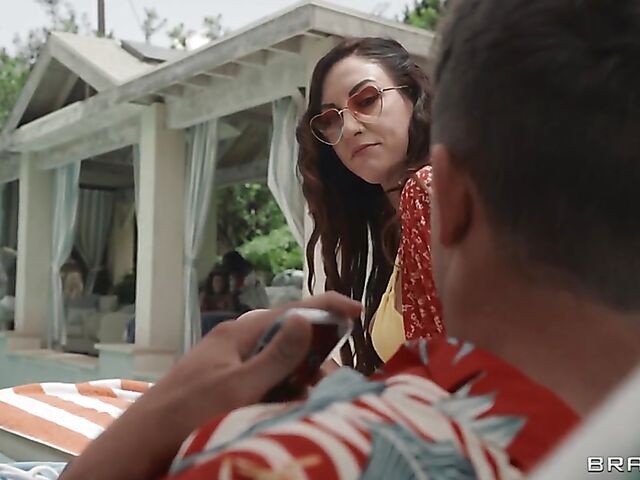 Brooklyn Gray & Elsie - Interracial FFM trio with a cheating guy outdoors