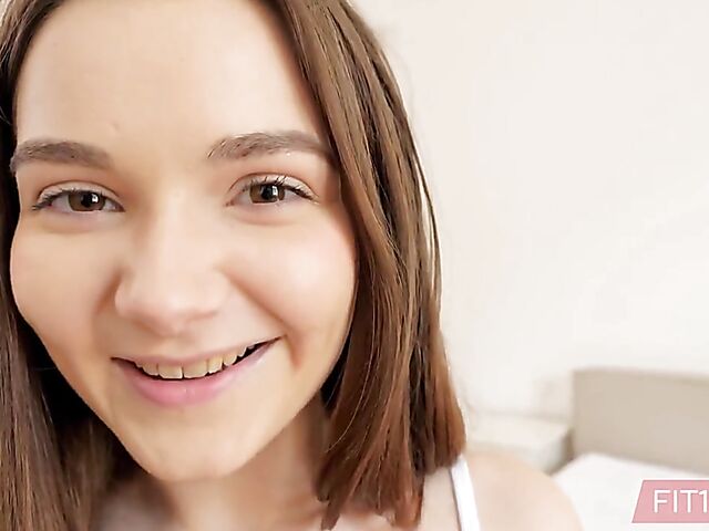 Fitness casting with sporty teen cutie Simona Purr