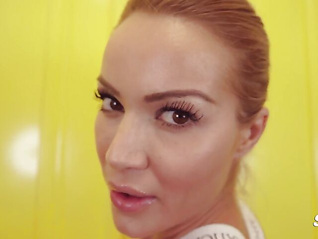 Very hot anal session in Cherry Kiss' bedroom