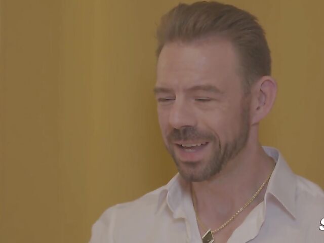 Very hot anal session in Cherry Kiss' bedroom