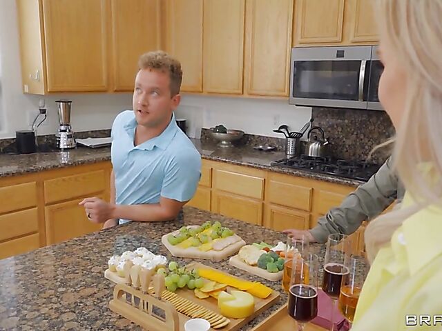 Siri Dahl & Katie Kush - Open house brazzers threesome with the dirty real estate agent