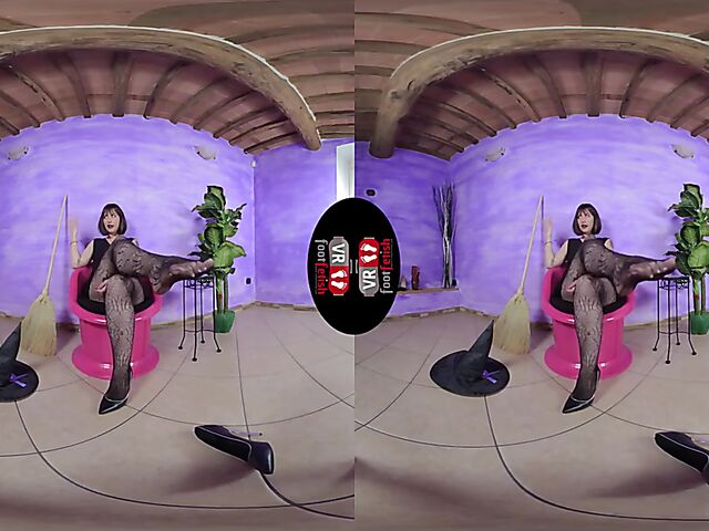 VR foot fetish with dirty talking witch Ammalia
