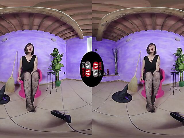VR foot fetish with dirty talking witch Ammalia