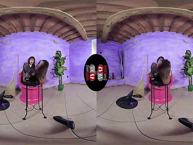 VR foot fetish with dirty talking witch Ammalia