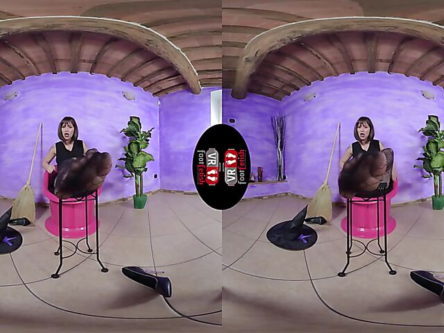 VR foot fetish with dirty talking witch Ammalia