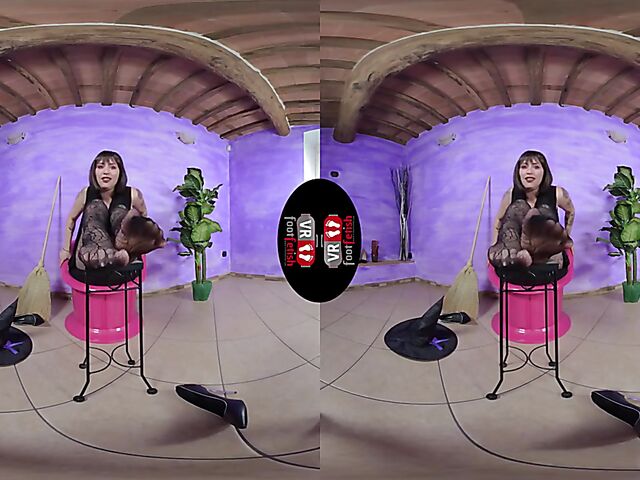VR foot fetish with dirty talking witch Ammalia