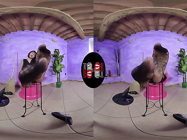 VR foot fetish with dirty talking witch Ammalia