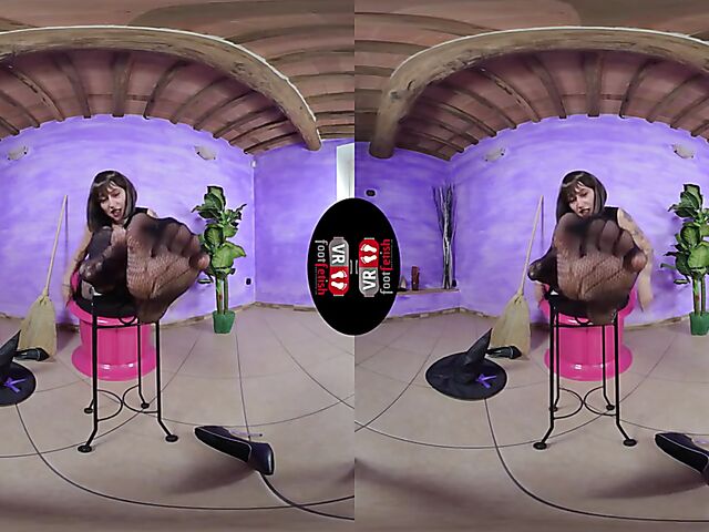 VR foot fetish with dirty talking witch Ammalia