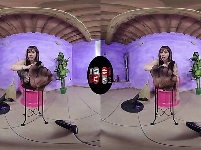 VR foot fetish with dirty talking witch Ammalia