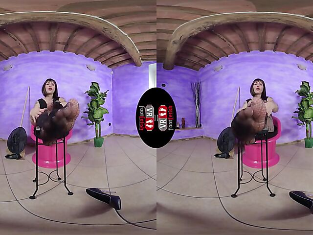 VR foot fetish with dirty talking witch Ammalia