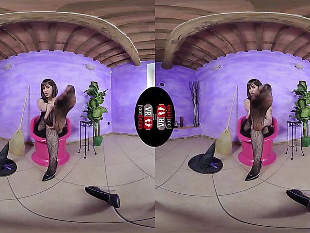 VR foot fetish with dirty talking witch Ammalia
