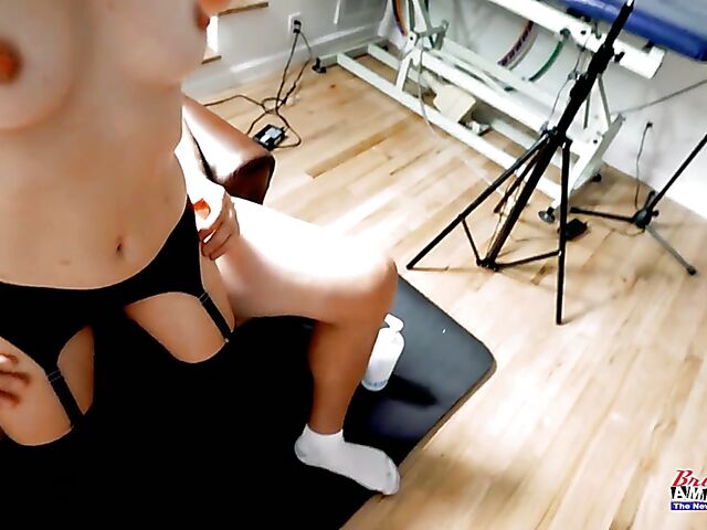 New girl with glasses POV HJ, BJ and riding featuring Dixie