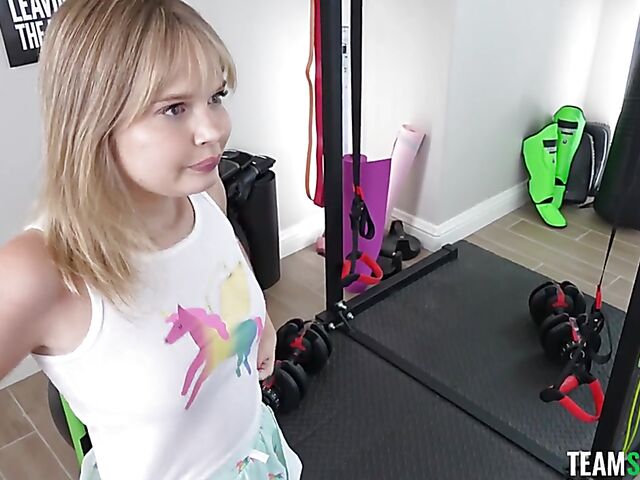 Home gym sex with petite teen Coco Lovelock