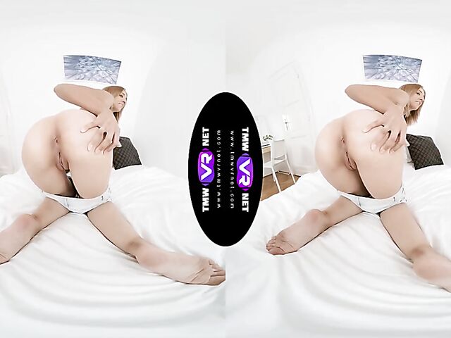 3D VR masturbation solo with Sofie Otis